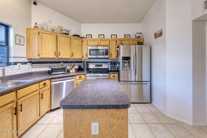 088113-4993 Santiago Court