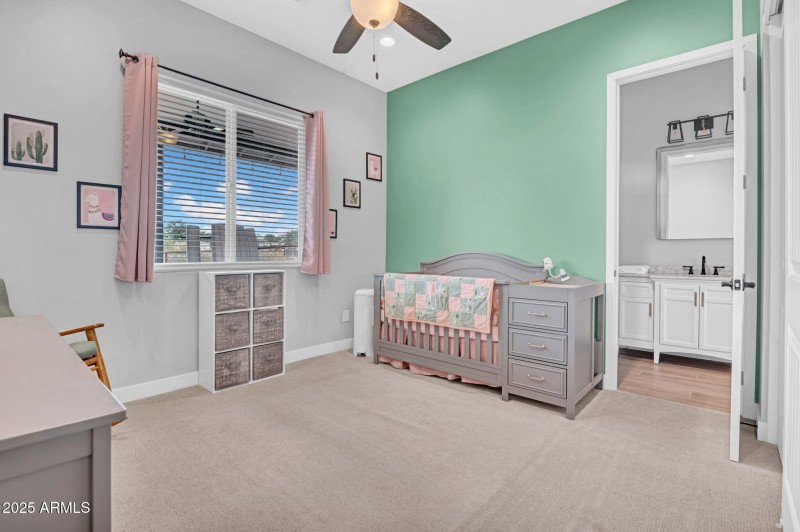 24-web-or-mls-19707 E Happy Rd-24