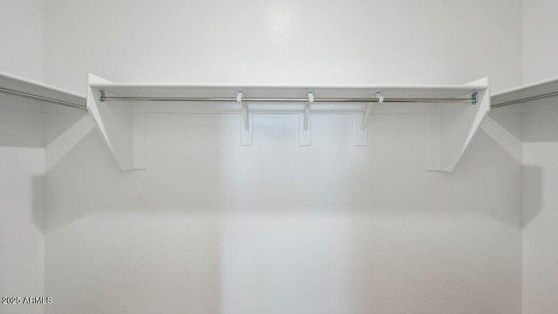 13_Closet