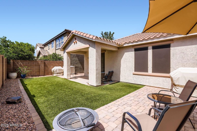3323 E. Oakland St - Web Quality - 005 -