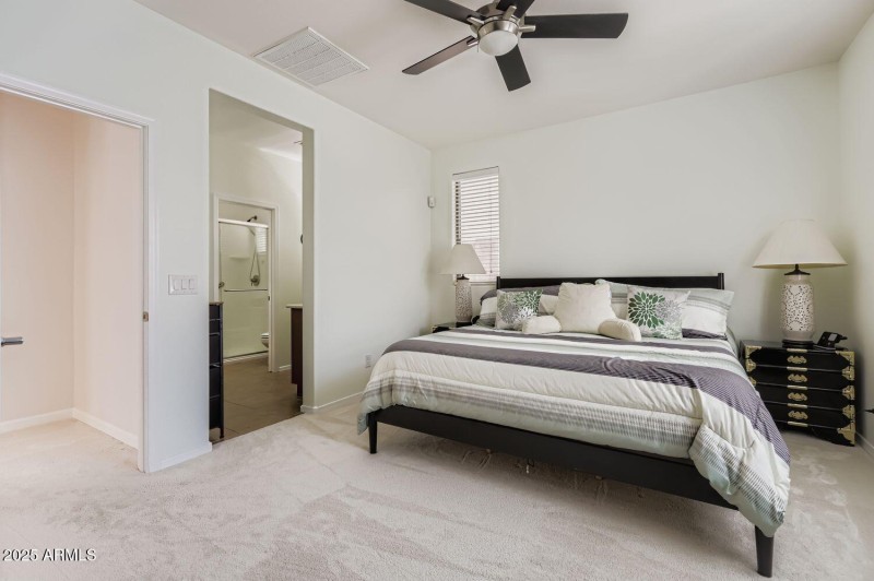 3323 E. Oakland St - Web Quality - 018 -