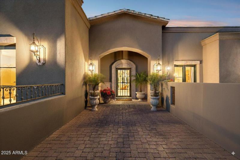 Generated Image September 13, 2025 - 12_