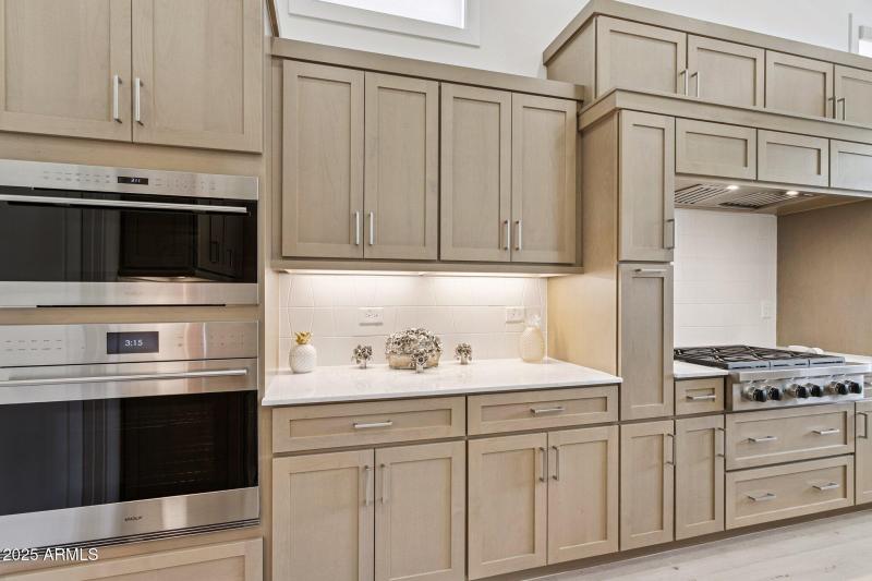 20-web-or-mls-12885-e-rosewood-dr