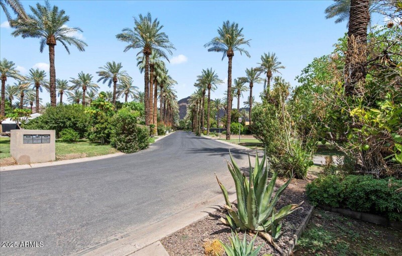 07-4721 E Calle Redonda 07