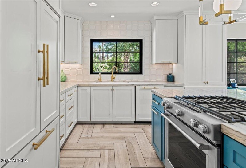 10-4721 E Calle Redonda 10