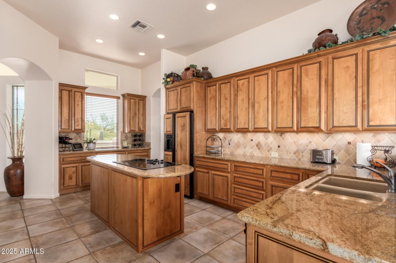 KITCHEN ISLAND