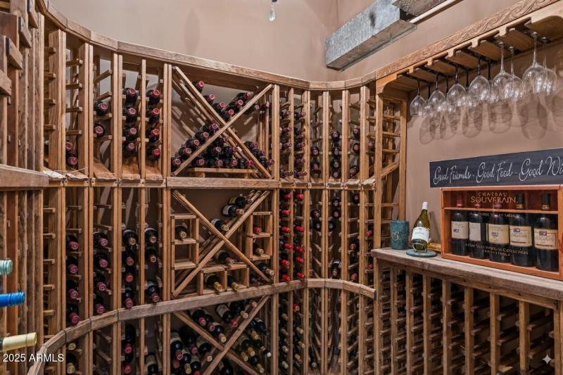 Chilled wine room 5738-n-32nd-pl