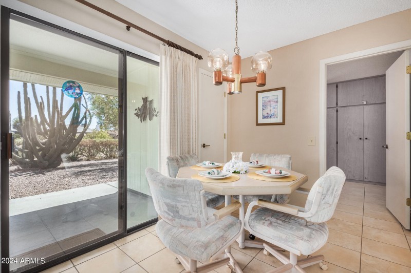 Breakfast Nook