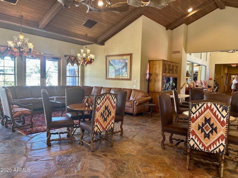 Clubhouse-2