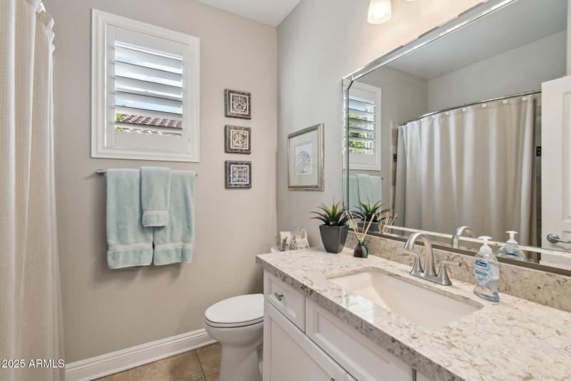 22-web-or-mls-N 155th Dr-04042025-020