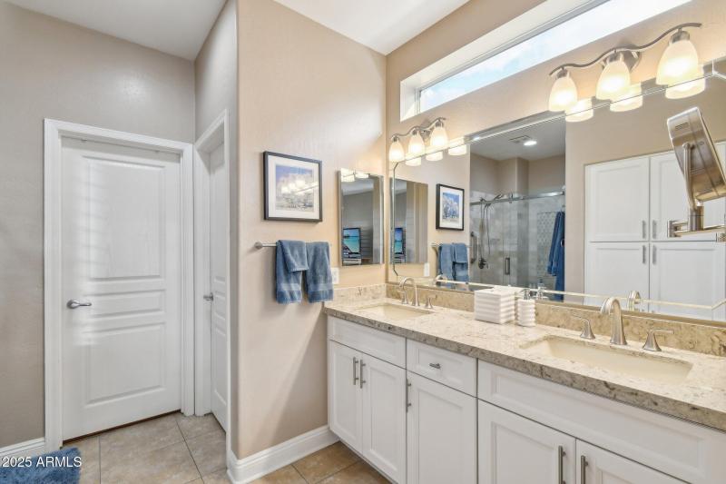 25-web-or-mls-N 155th Dr-04042025-023