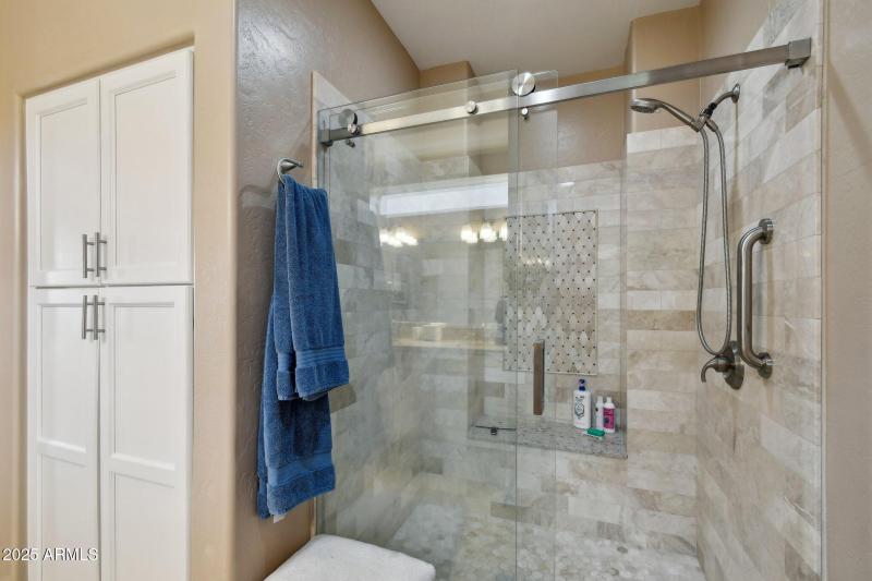 27-web-or-mls-N 155th Dr-04042025-025