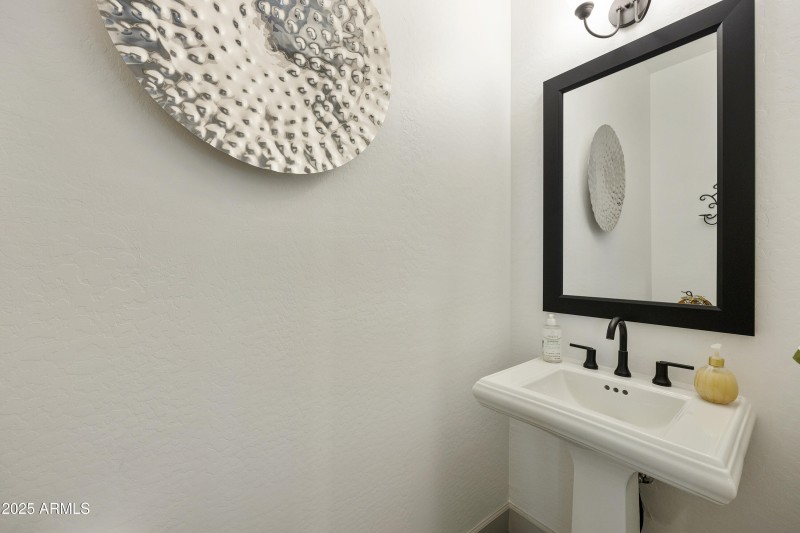 Guest Toilet Room
