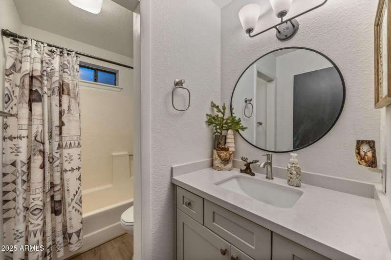 2nd Bathroom