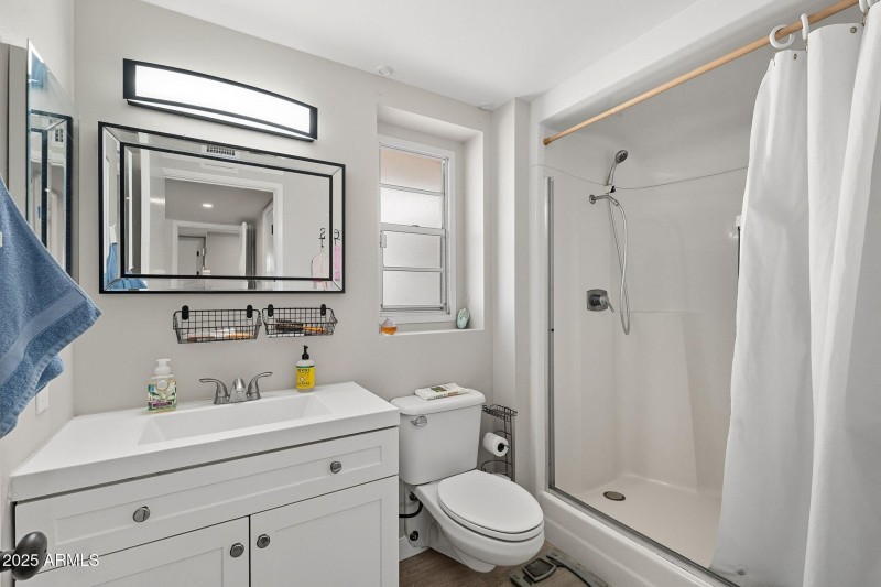 21-web-or-mls-129th-39