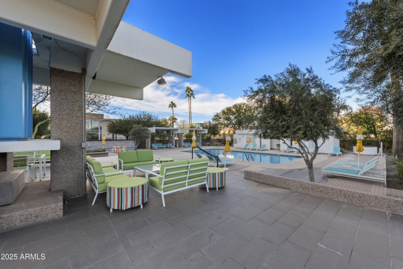 02 Patio Pool