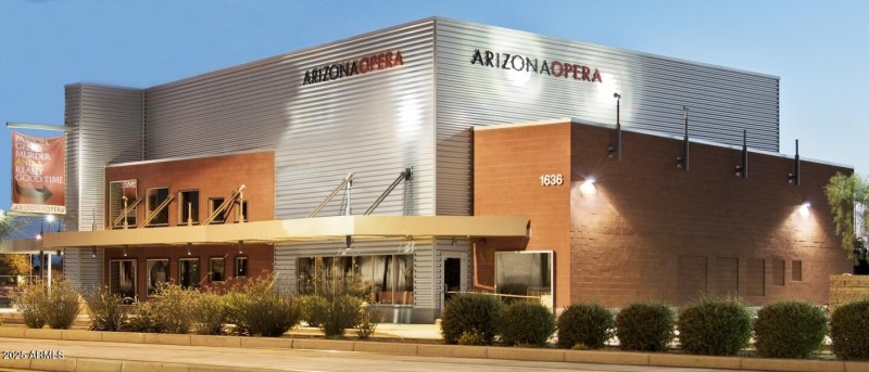24 Arizona Opera