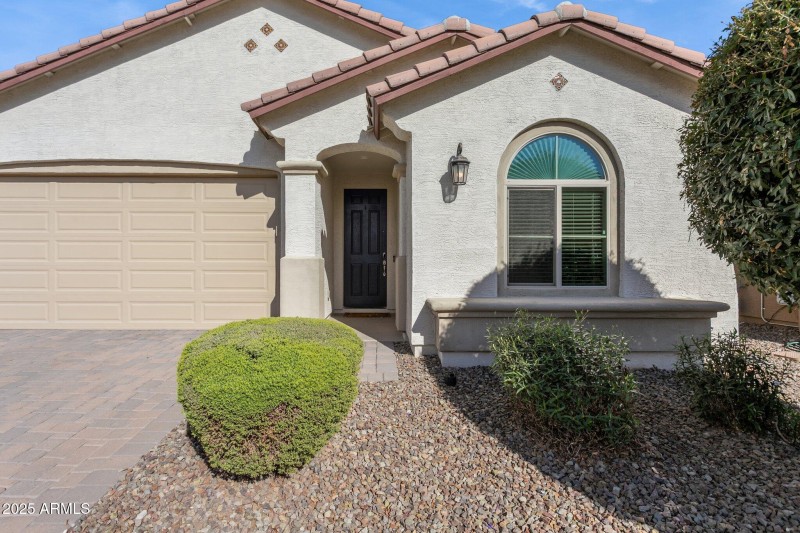 3-web-or-mls-19081-n-jameson-dr