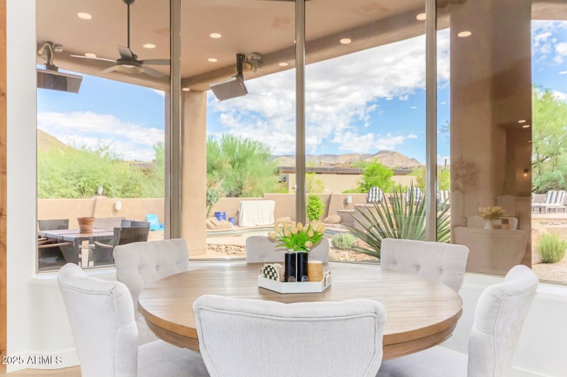 Breakfast Nook