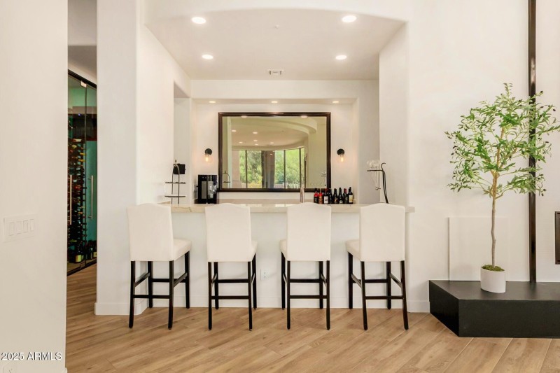 Bar & Seating