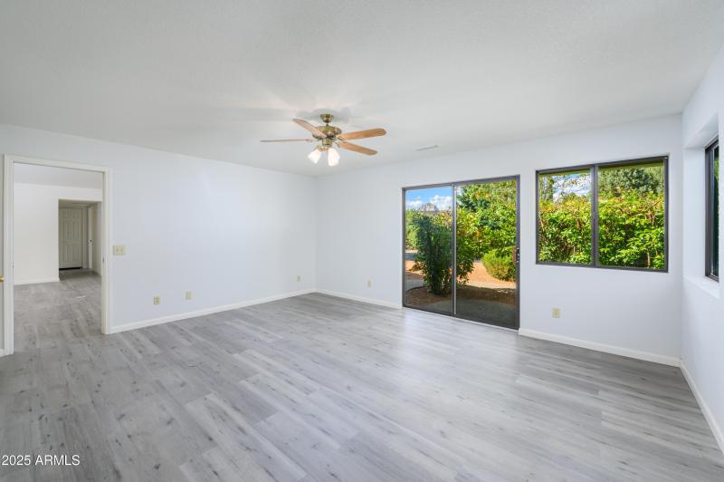 161 Starlite Drive-18