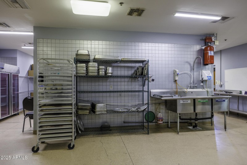 Kitchen & Scullery 8