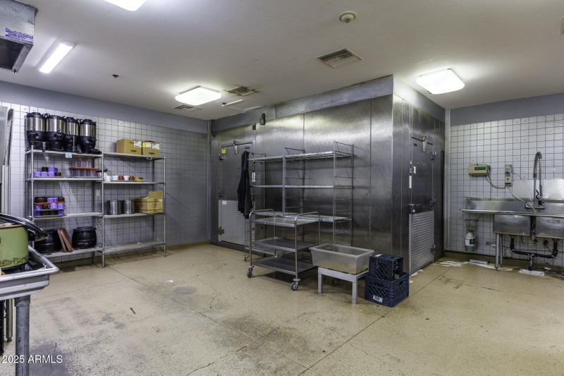 Kitchen & Scullery 10