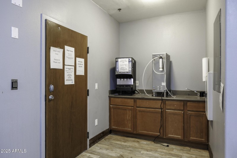 Kitchen & Scullery 16