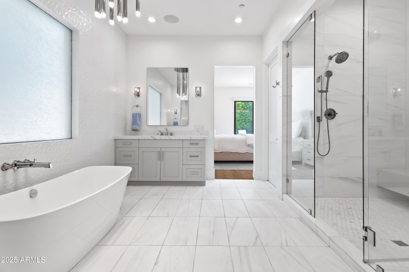 Primary En Suite