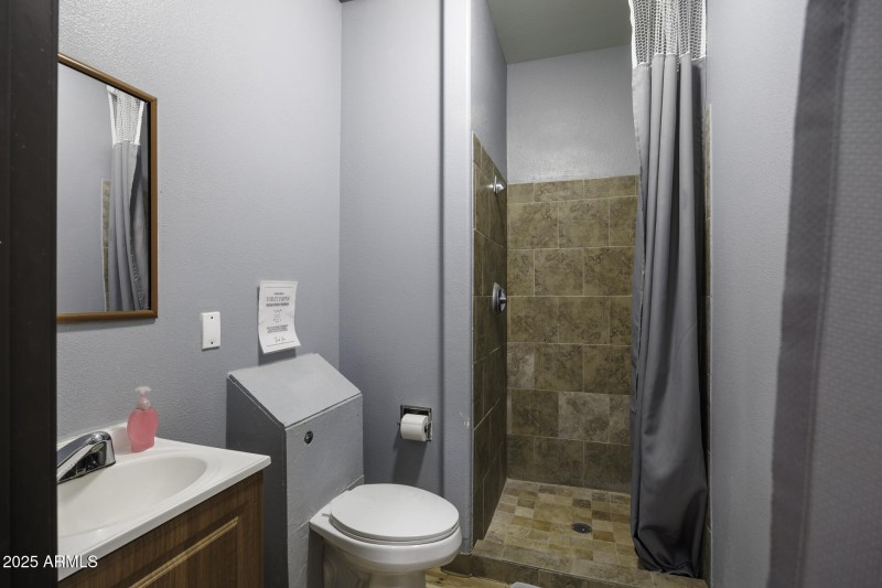 Smaller Suite (121-124, 128-132) 2