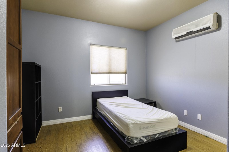 Two Room Suite (101-110, 115-116) 4