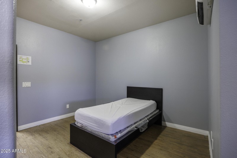 Two Room Suite (101-110, 115-116) 8