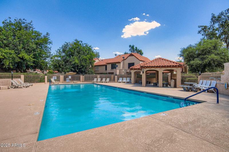 4901 E Kelton Ln #1084 - Web Quality -