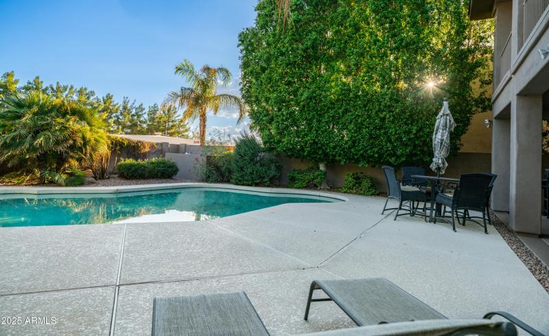 1951 W Bartlett Ct Exterior Photos-10