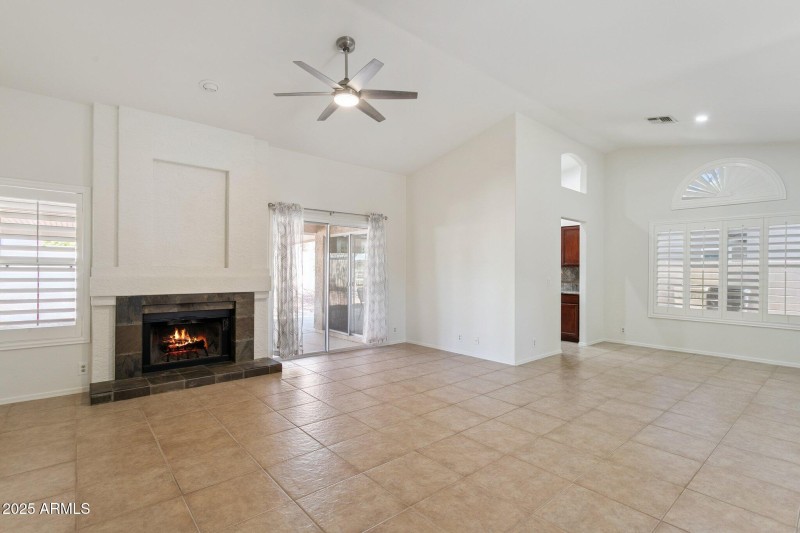 5-web-or-mls-8942-w-sequoia-dr