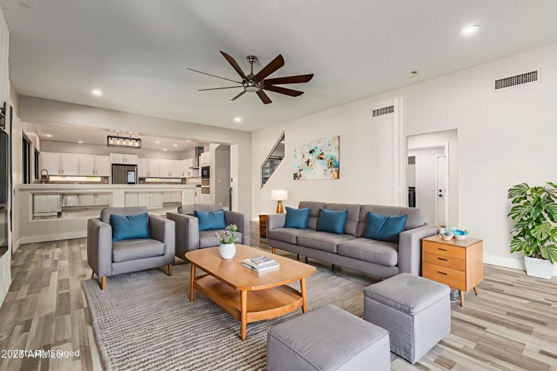 item_27 VS Watermark (2)