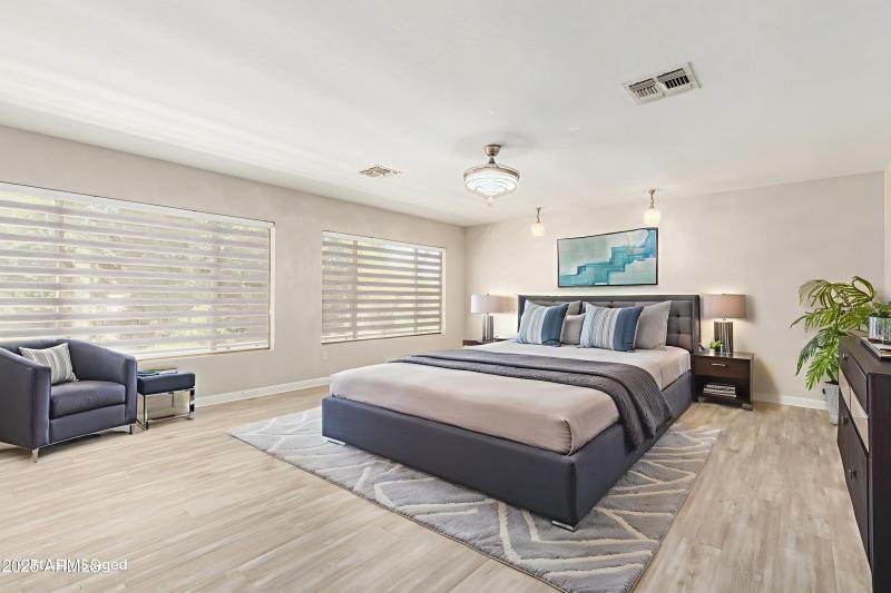 item_41 VS Watermark