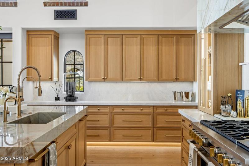 9-web-or-mls-D46A9154 copy