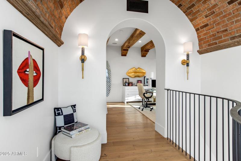 32-web-or-mls-D46A9288 copy