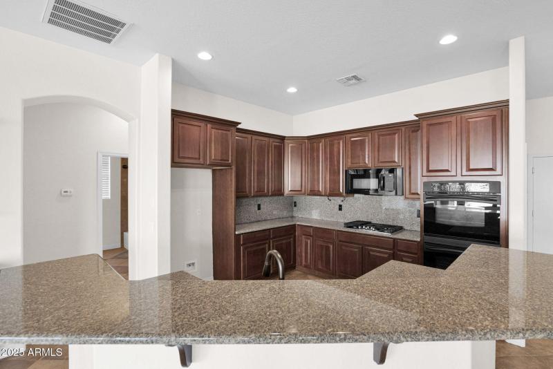 25-web-or-mls-25-print-P1056488