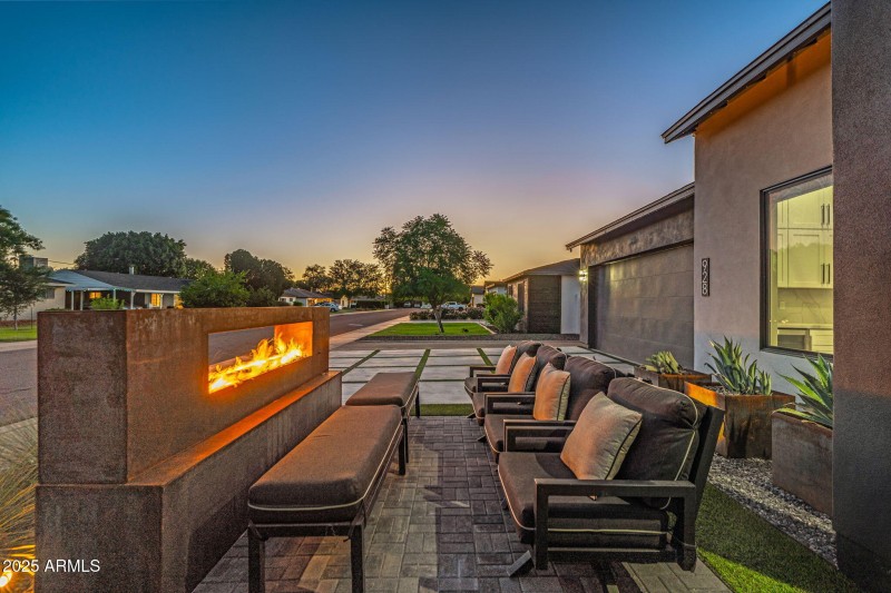 80-web-or-mls-Front Twilight-15