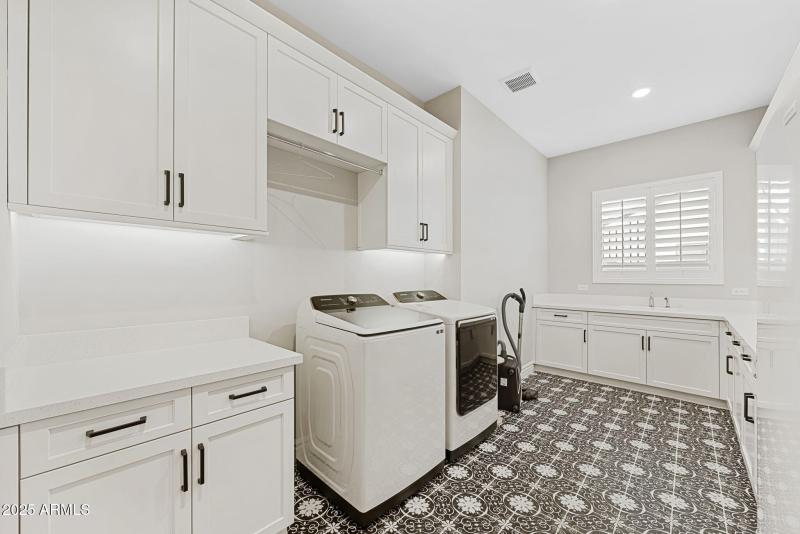 40-web-or-mls-13302-e-ranch-gate-rd