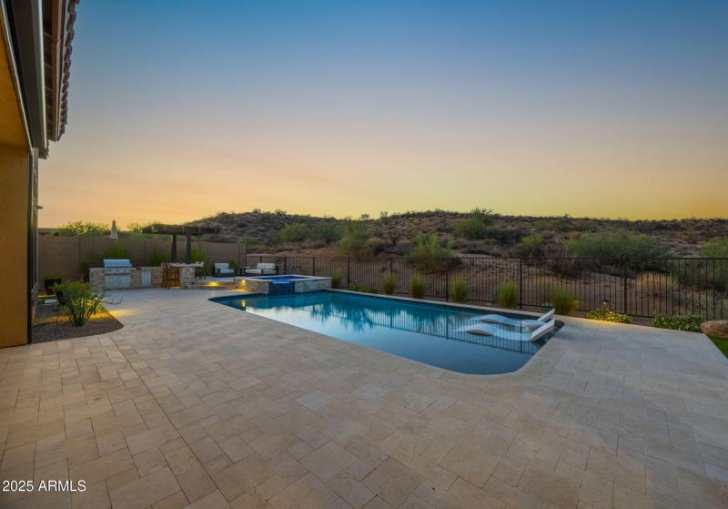 63-web-or-mls-13302-e-ranch-gate-rd