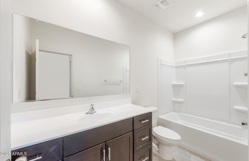 17 - Bathroom