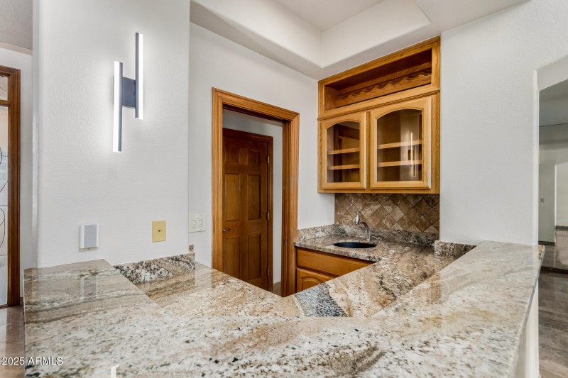 Wet Bar w/Granite Countertop