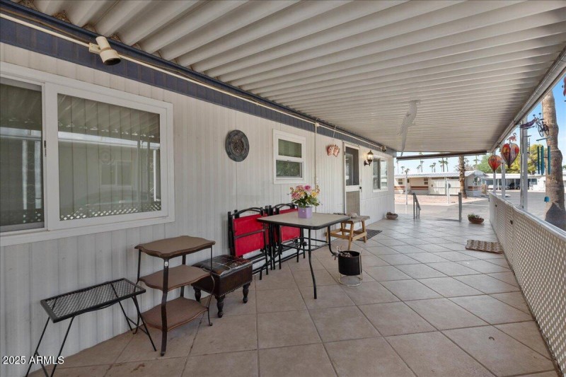 Side Patio/Sitting Area