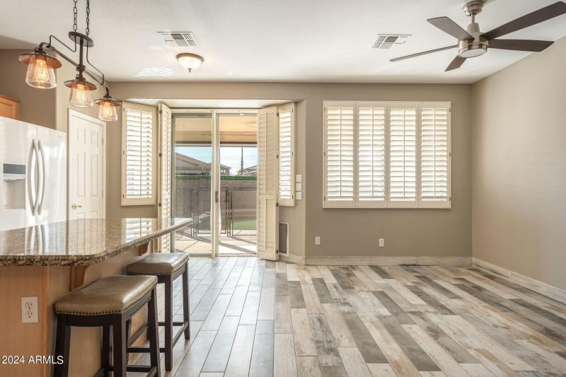 Kitchen w/ Family Room2