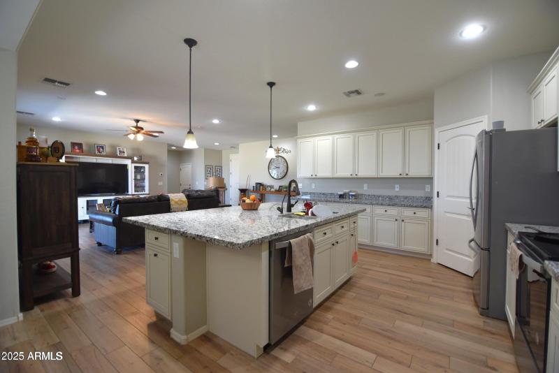 20250318235938713671000000-o