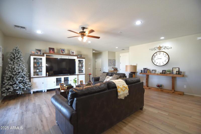 20250318235951082085000000-o