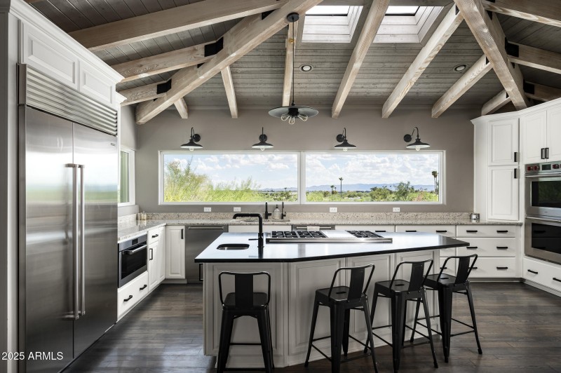 3977 E Paradise View Dr-25